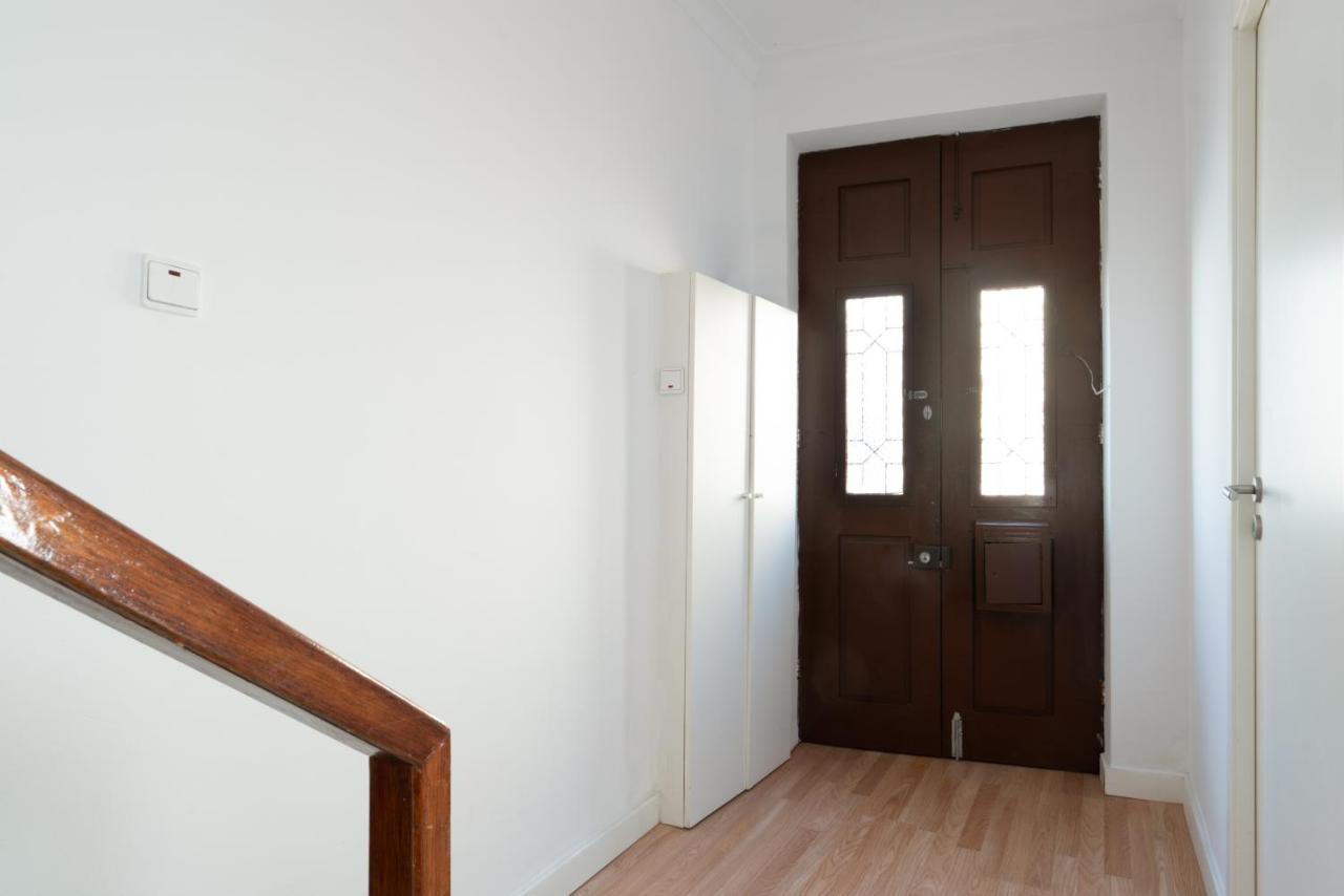Calm Sunny House With Terrace Apartament